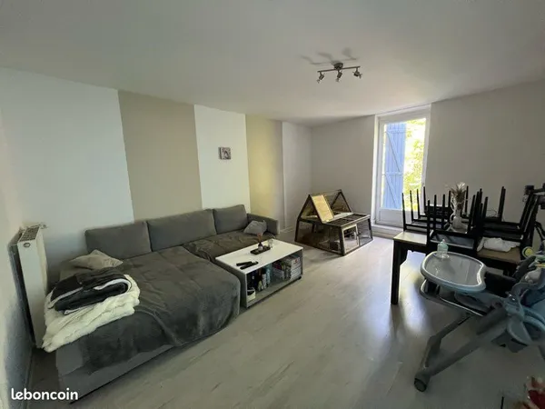 T3 80m2 rénové avec balcon - Centre-ville - Lumineux & spacieux 