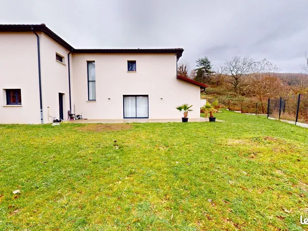 Maison 5 pièces 151 m² 