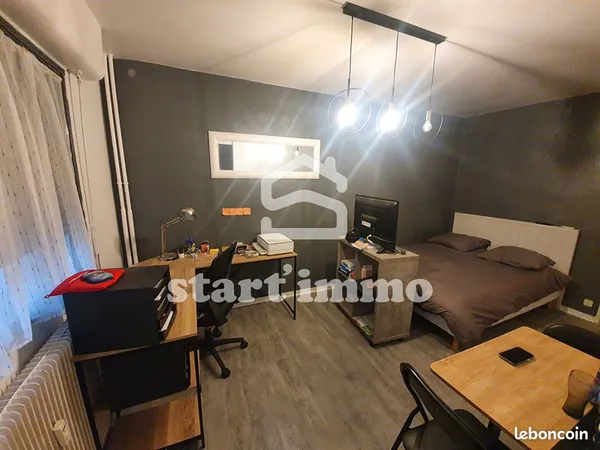 Studio 1 pièce 25 m² 