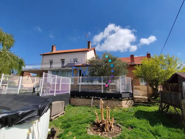 Maison 10 pièces 326 m² 