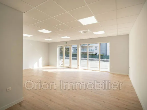 Local commercial 58 m² 
