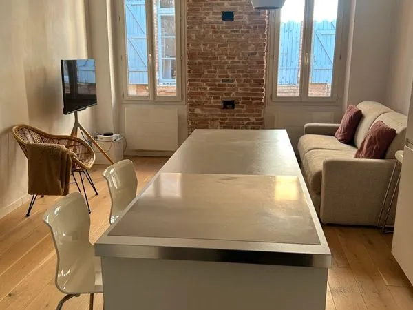 Charmant studio en duplex au coeur des carmes 