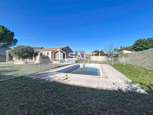 Villa sur 1190 M2 avec piscine ! 