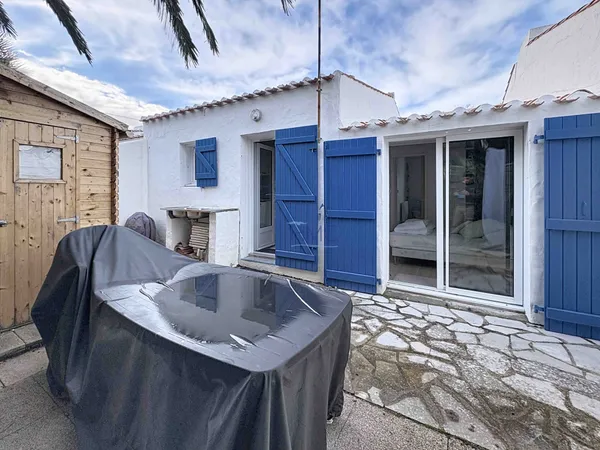 A 2 PAS DU CENTRE - MAISON EN TRÈS BON ÉTAT AVEC 2 CHAMBRES 