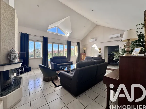 Maison 7 pièces 192 m² 