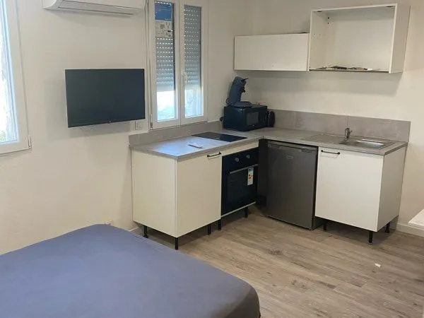 Location studio meublé (25 m2) St assiscle 