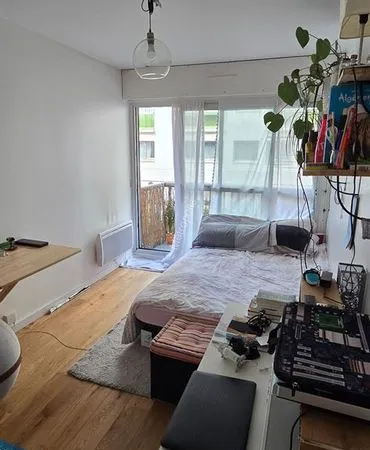 Studio 1 pièce 19 m² 