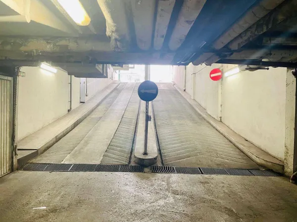 Parking 12 m² 