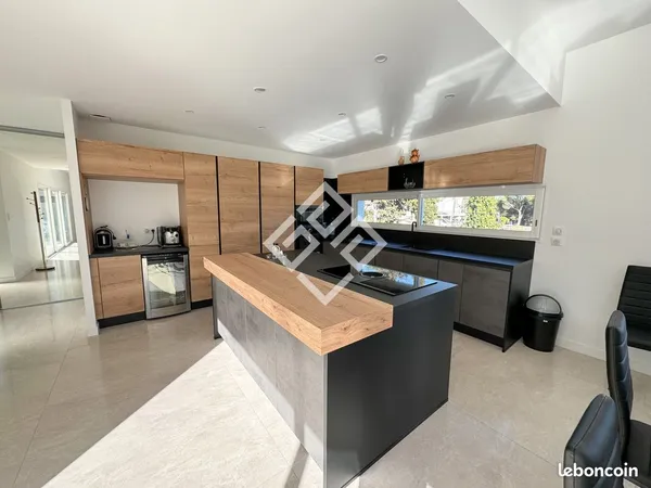 Villa 4 pièces 149 m² 