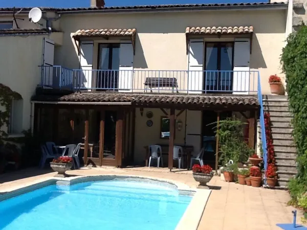 Maison 15 pièces 156 m² 