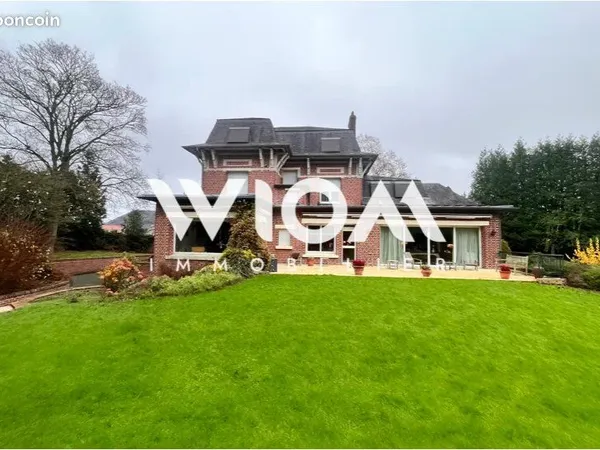 Maison 8 pièces 350 m² 