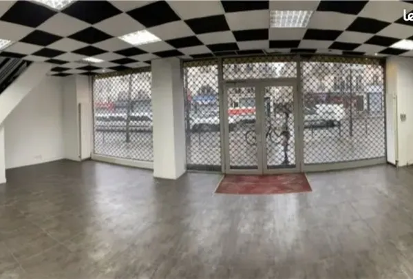 Boutique 241 m² PARIS