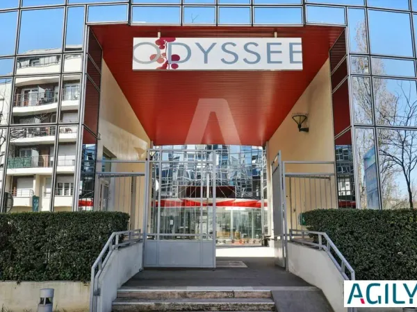 Rare sur Massy-Gares RER/TGVA LOUER : Surfaces de Bureaux à proximité des Gares RER et TGV de 