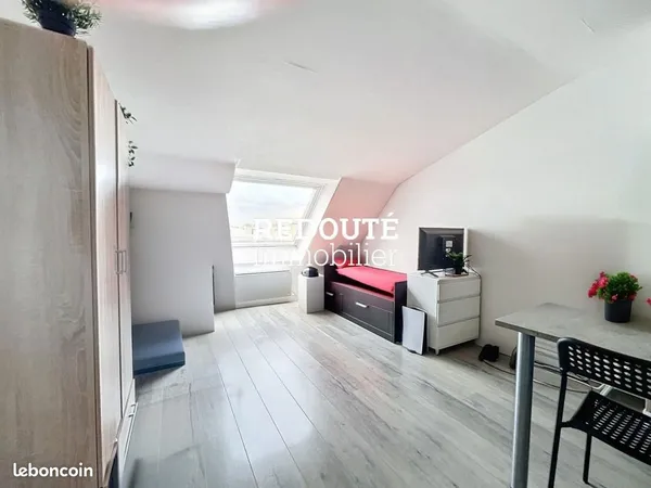 Studio 1 pièce 20 m² 