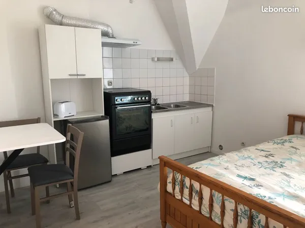 Appt meublé tout équipé calme quartier pavillonnaire proche CV et gare 