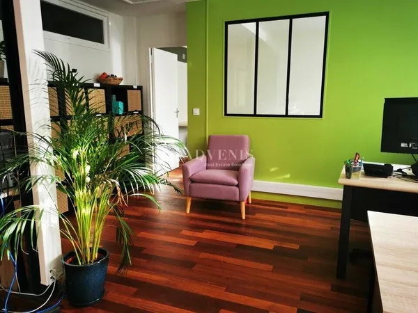 Bureaux 70 m² 