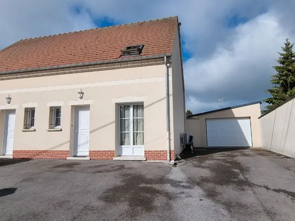 Maison 61m2 + double garage 42m2 + jardin 