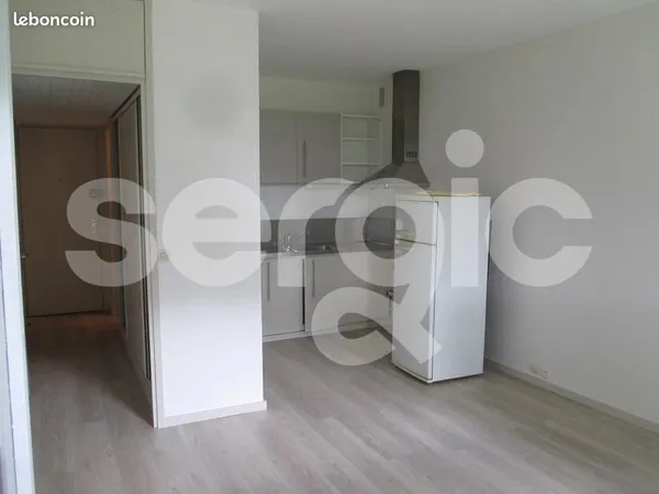 Studio 1 pièce 22 m² 