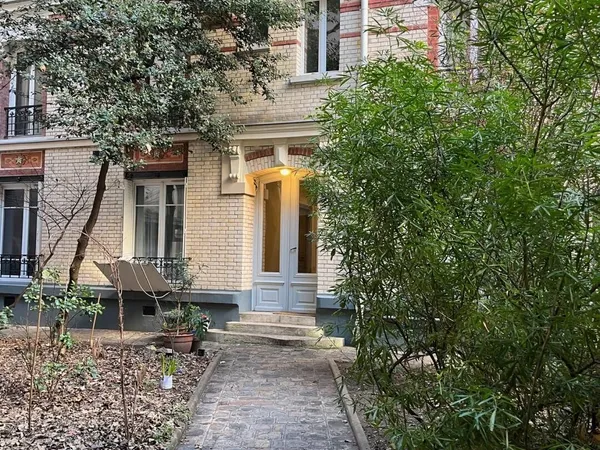 Studio 1 pièce 23 m² 