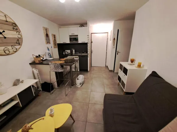 Studio 1 pièce 26 m² 