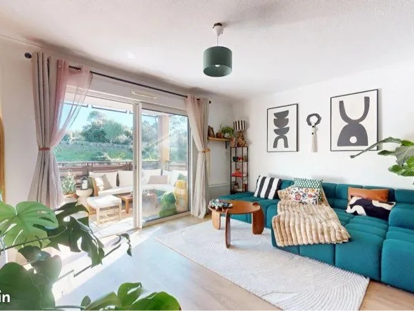 Appartement Frejus 2 pièces 47m2 parking et proche autoroute 