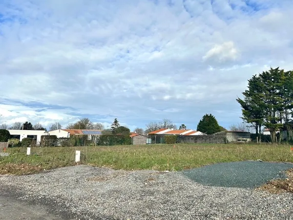 Terrain 352 m² 