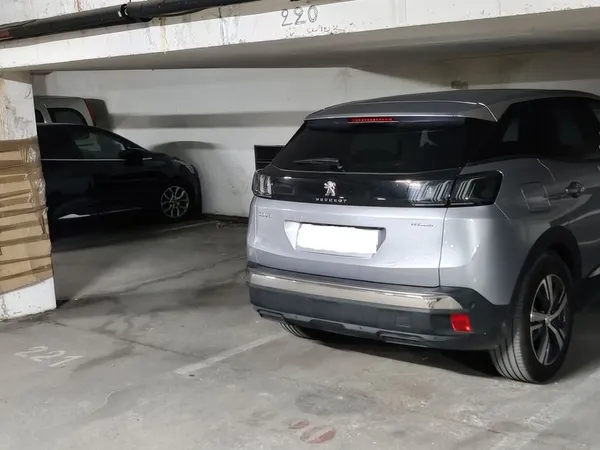 Place de parking au centre ville de Bobigny 