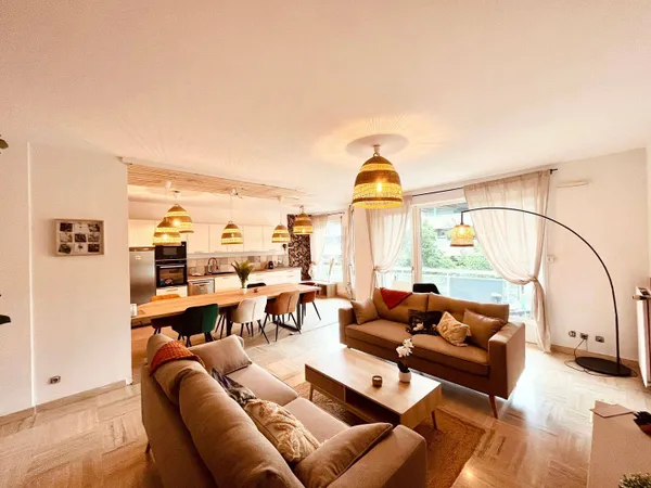 Appartement 1 pièce 84 m² 
