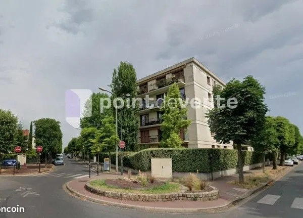 Local commercial 129 m² 