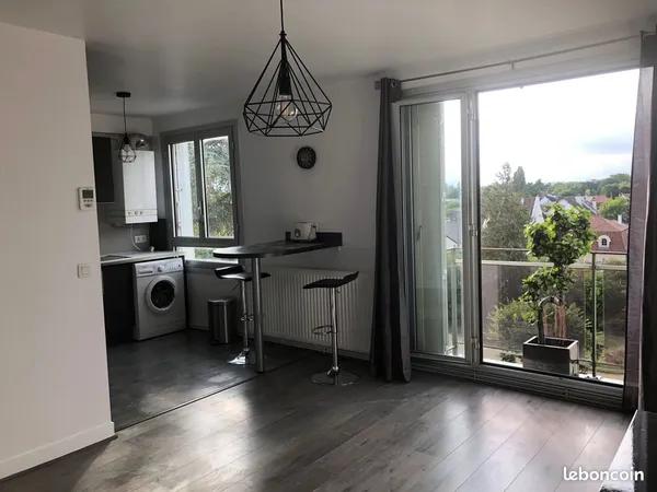 Meublé Rueil RER/ bords de seine. T2 de 41 m²: 
