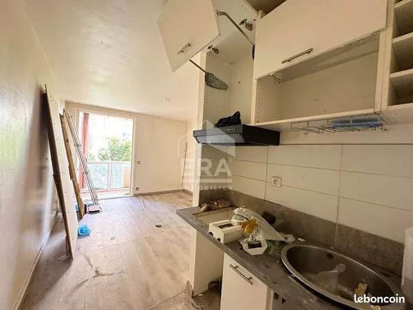 Studio 1 pièce 18 m² 