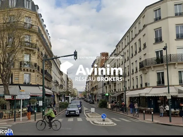 Local commercial 49 m² Saint-Mandé 