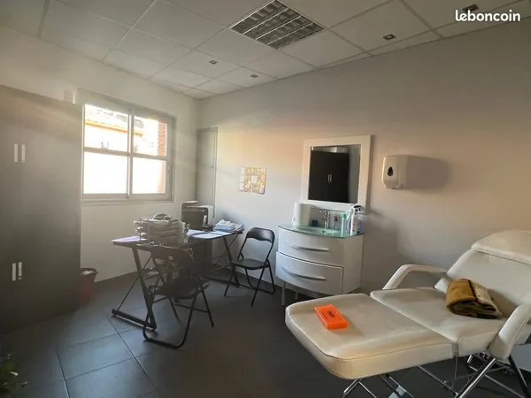 Local 31 m² Colomiers 