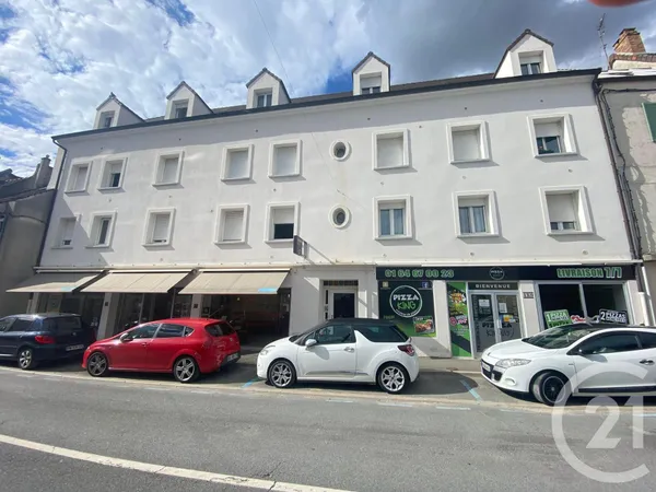 Studio 1 pièce 17 m² 