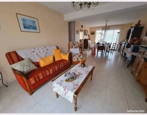 Particulier loué T3 74,5 m2 , octroi Tourlaville , résidence sécurisée balcon parking garage. 