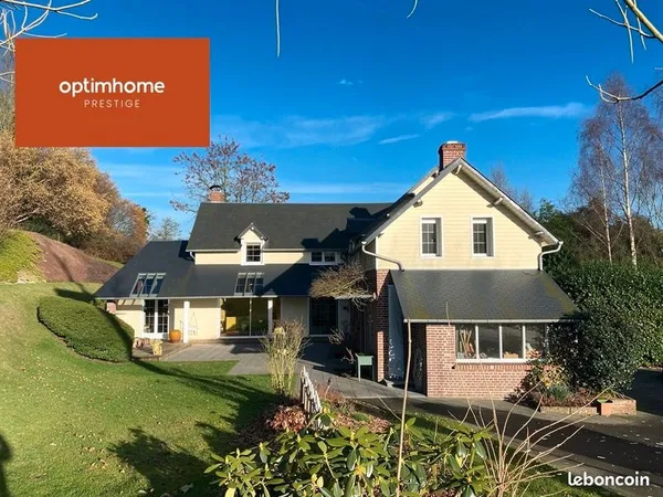 Maison 8 pièces 255 m² 