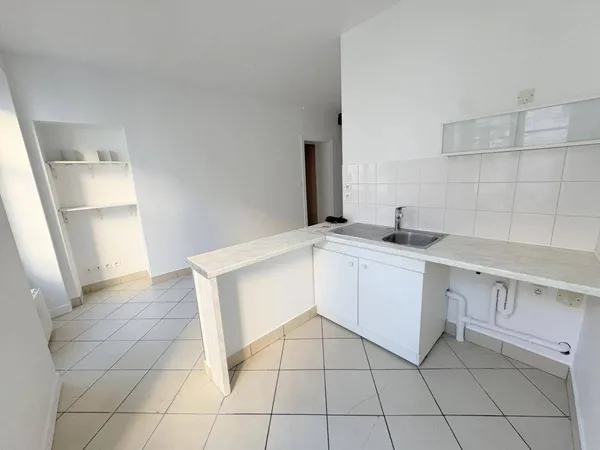 Loue appartement rénové - 50.85m² - 2 pièces, 1 chambre - Paris 