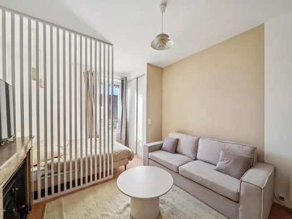 Studio 1 pièce 22 m² 