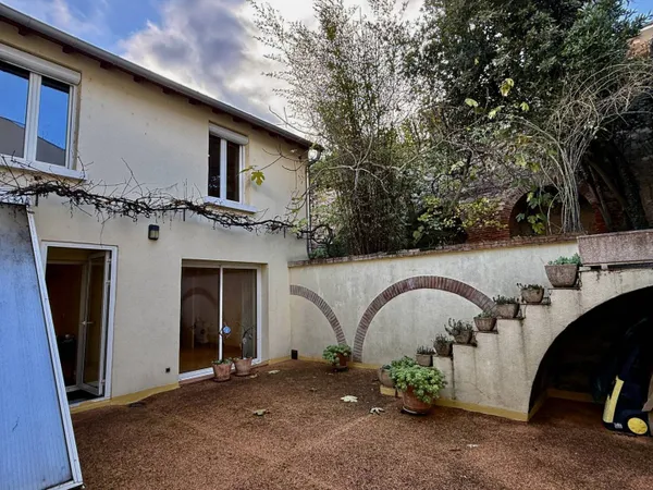 Maison 6 pièces 237 m² 