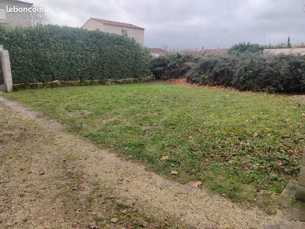 Terrain 240 m² Roquemaure 