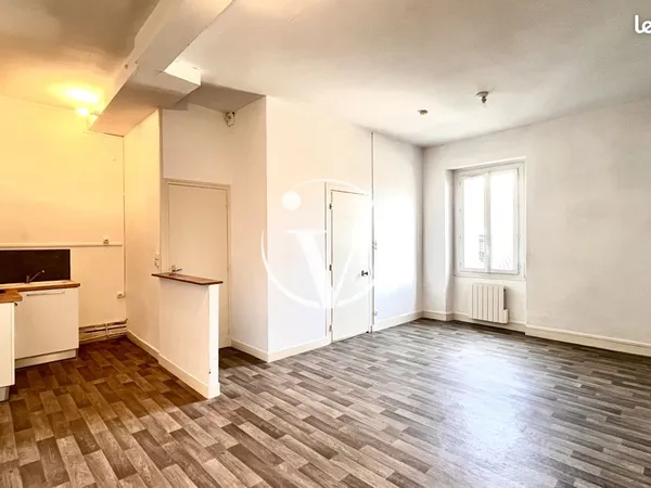 Studio 1 pièce 35 m² 