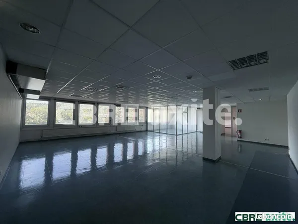 Bureau 1 328 m² 