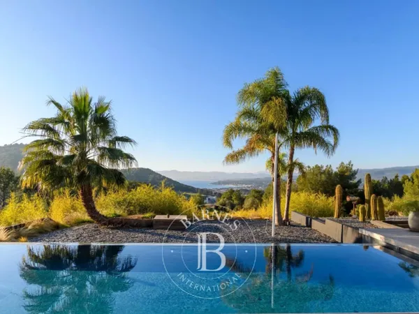Vente - Villa contemporaine - Vue mer panoramique - Saint-Cyr-su 