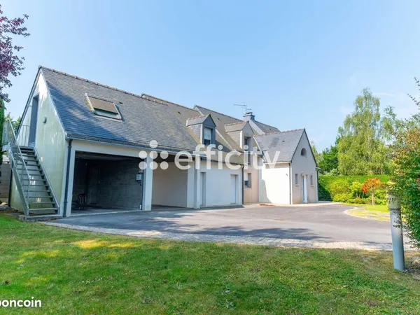Maison 11 pièces 232 m² 