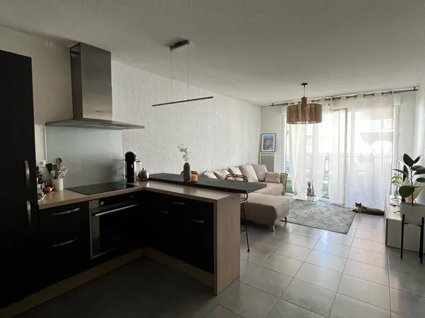 T2 Ovalie - 44m2 / Terrasse & parking 