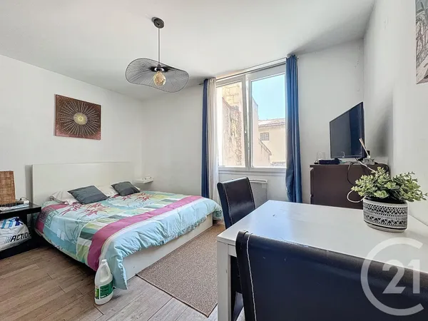 Studio 1 pièce 19 m² 