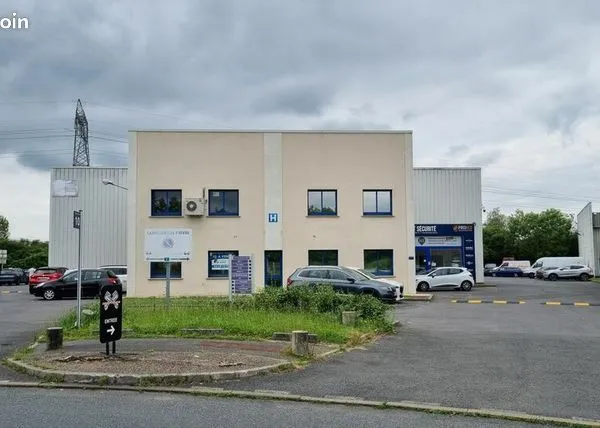 Bureaux 61 m² 