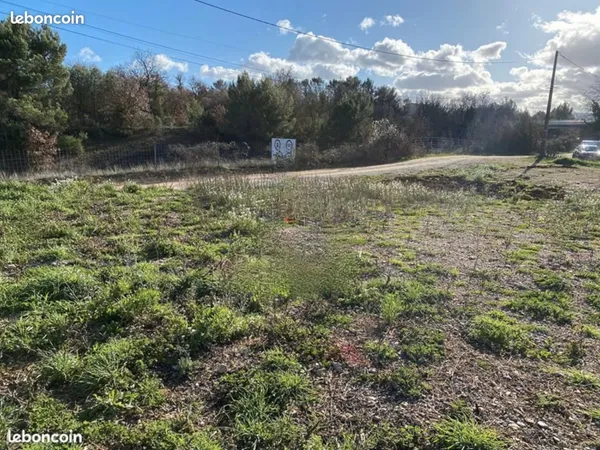 Terrain 357 m² Saint Maximin La Sainte Baume 