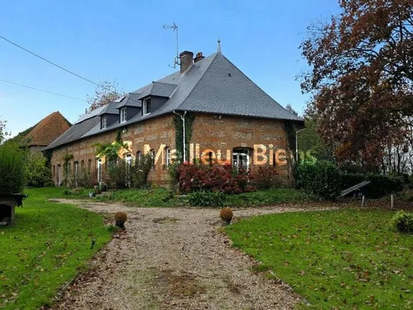 Maison 7 pièces 232 m² 