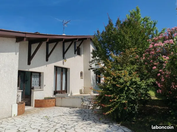 Maison 8 pièces 158 m² 